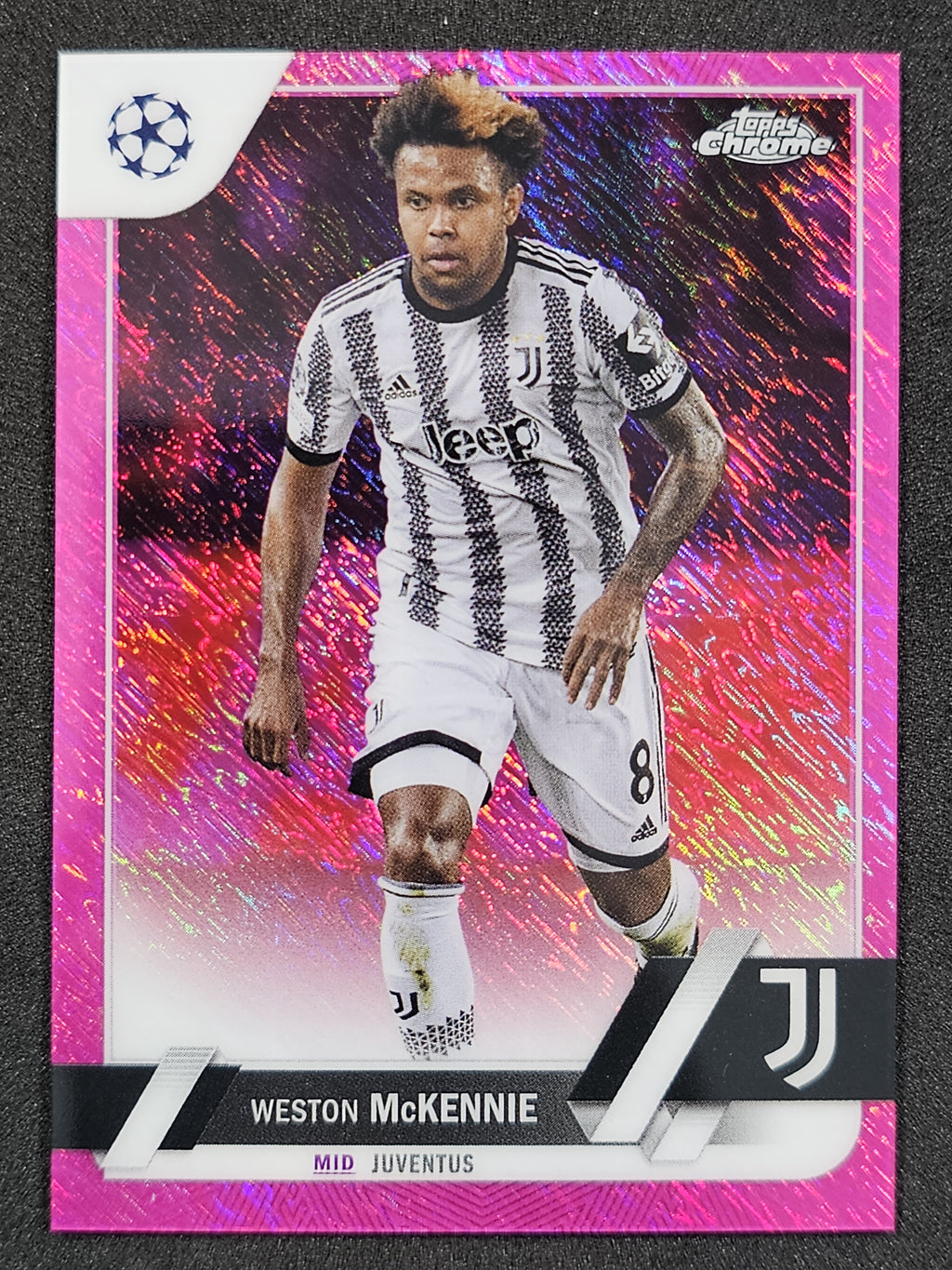 2022-23 Topps Chrome UEFA CC / 250 #115 Weston McKennie Pink Shimmer Refractor