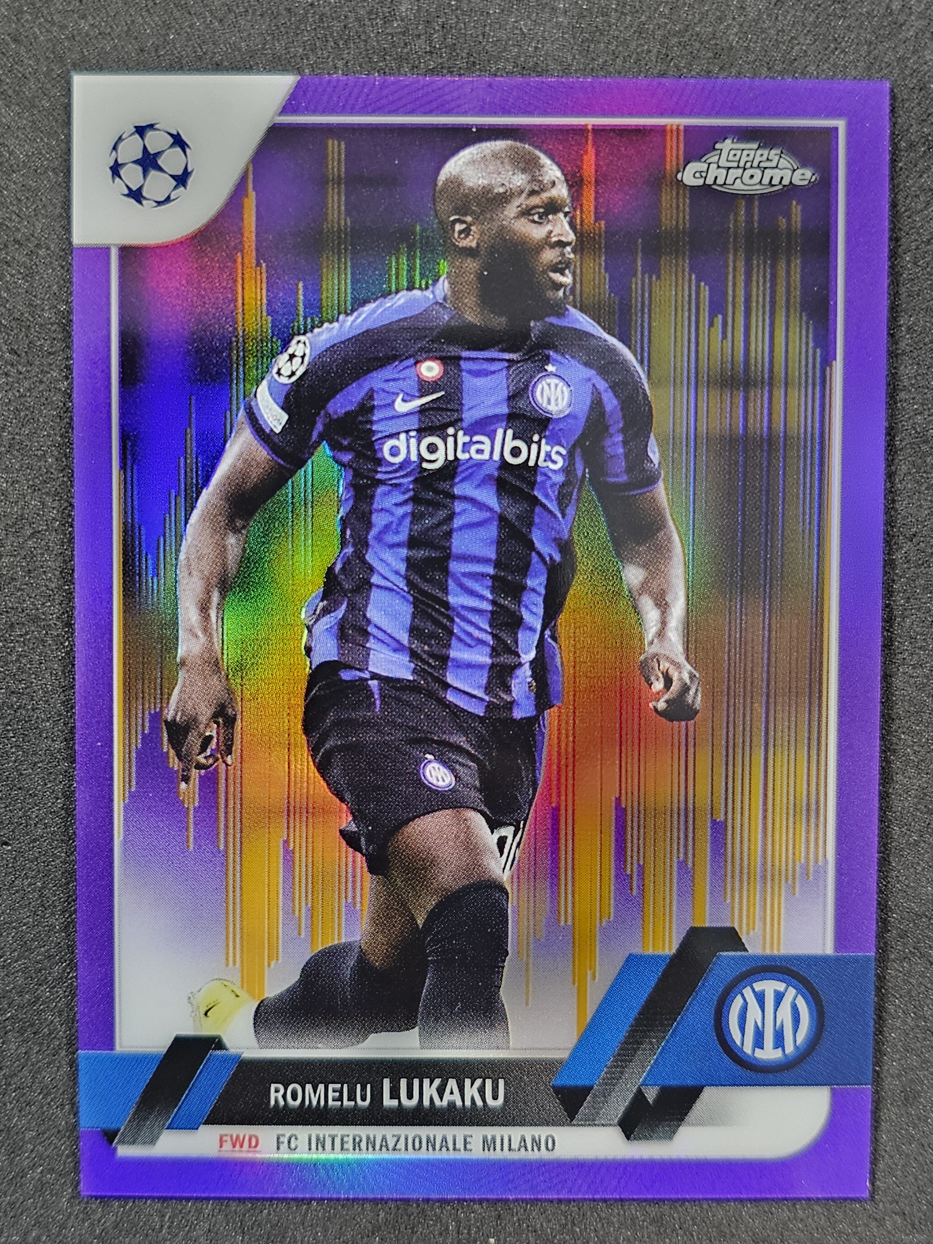 2022-23 Topps Chrome UCC #96 Romelu Lukaku Purple & Gold Seismic Refractor